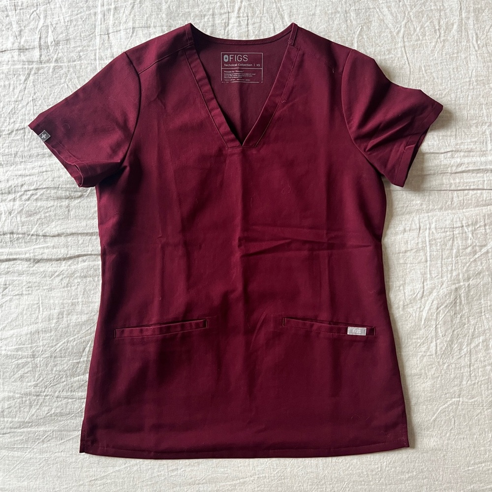 FIGS Burgundy Casma Scrub Top - Size XS